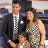 Cristiano Ronaldo avec son fils Cristiano Jr et la grand-mère de son fiston.