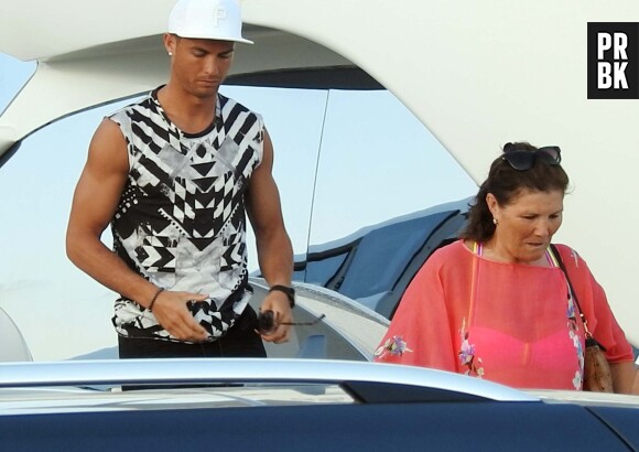 Cristiano Ronaldo en vacances avec sa maman Dolorès