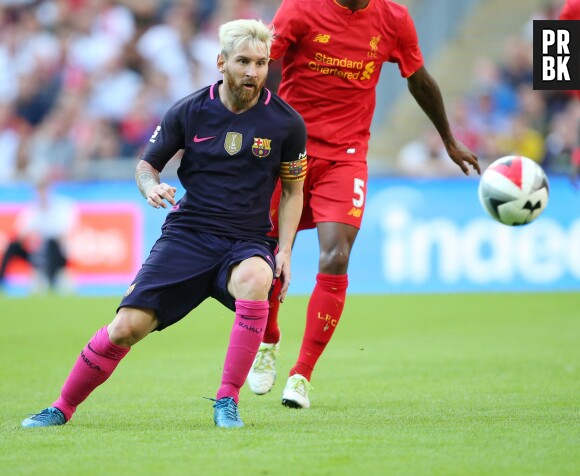 Lionel Messi s'est teint les cheveux en blond platine, et ça ne plaît pas à tout le monde.