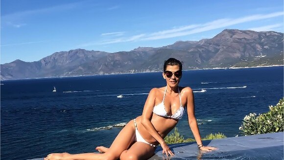 Cristina Cordula dévoile son bikini sur Instagram, ses fans sous le charme