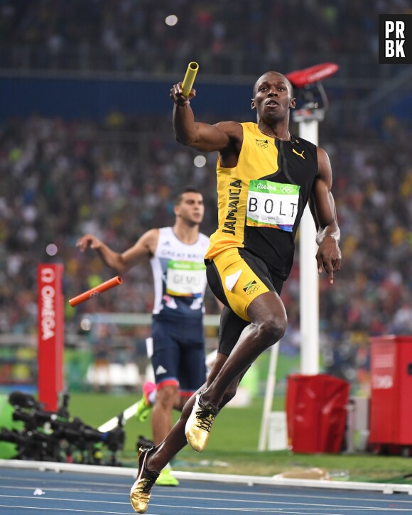 Usain Bolt a une drôle de manière de fêter sa victoire aux JO de Rio 2016...