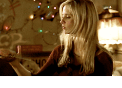 Buffy contre les vampires : un retour de la série ? 😍 Sarah Michelle Gellar répond 👿