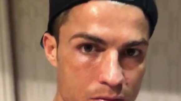 Cristiano Ronaldo en couple ? CR7 grillé en train d'embrasser le mannequin Georgina Rodriguez