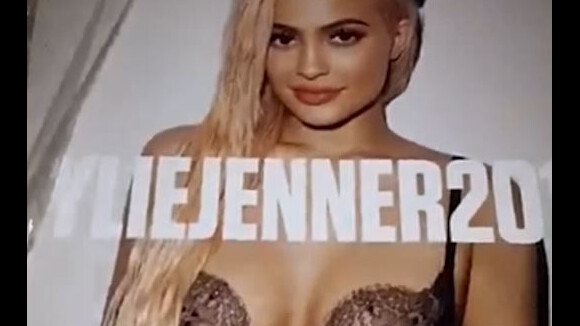 Kylie Jenner sort son calendrier sexy : des photos très hot signées Terry Richardson