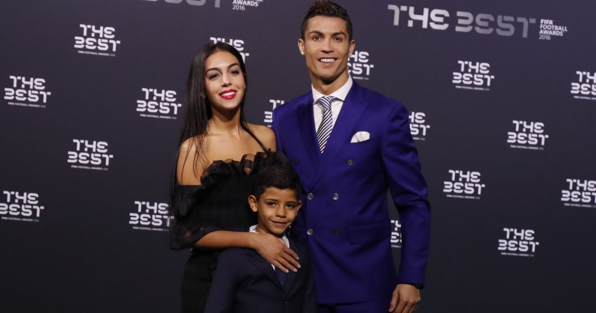Cristiano Ronaldo officialise avec Georgina Rodriguez : le ...