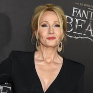 J.K. Rowling : des fans de Harry Potter pro-Trump brûlent ses DVD, sa réponse parfaite sur Twitter
