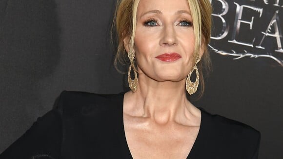 J.K. Rowling : des fans de Harry Potter pro-Trump brûlent ses DVD, sa réponse parfaite sur Twitter