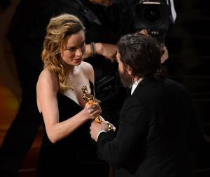 Oscars 2017 : Casey Affleck et Brie Larson lors de la cérémonie