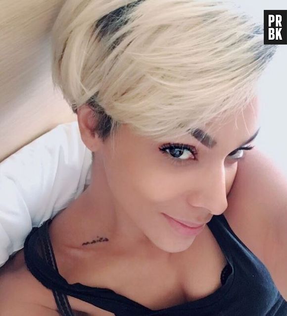 Fini le blond, Shy'm s'inspire de Fifty Shades of Grey et dévoile sa nouvelle couleur de cheveux grise !