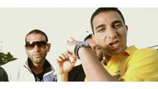 Sur la tête de ma mère ... c'est pas une blague c'est le clip de l'Algérino