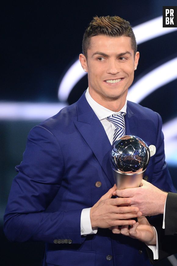 Cristiano Ronaldo accusé de viol et d'avoir acheté le silence de la jeune femme : le footballeur réagit aux rumeurs !