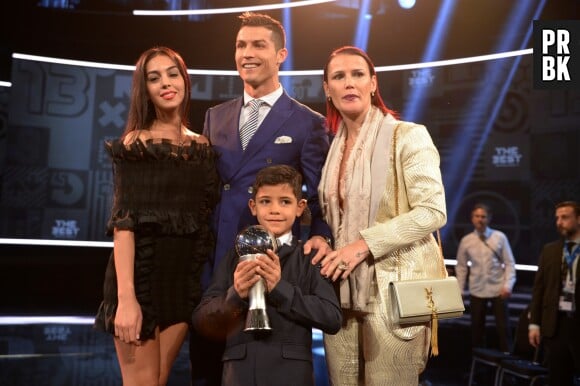 Cristiano Ronaldo et Georgina Rodriguez : le couple s'affiche enfin en couple sur Instagram