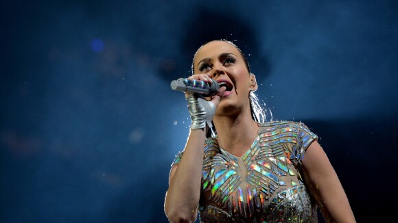 Attentat de Manchester : Katy Perry en larmes, son émouvant hommage en plein concert