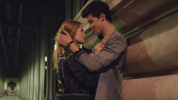 Clip "There's Nothing Holding Me Back" : Shawn Mendes en amoureux transi à Paris ?