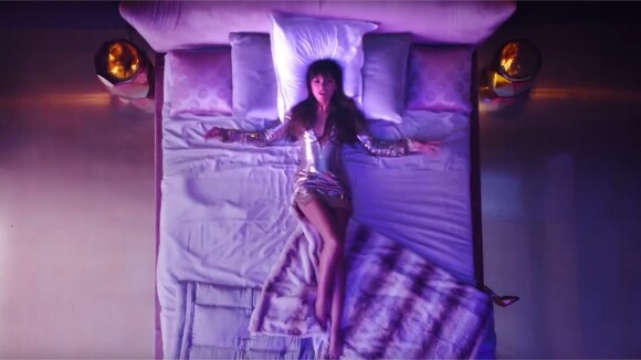 Clip "Versace on the Floor" : Bruno Mars recrute Zendaya et c'est très sensuel 🔥