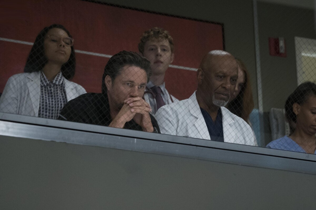 Photo : Grey's Anatomy saison 14, épisode 1 : Riggs et Richard sur une
