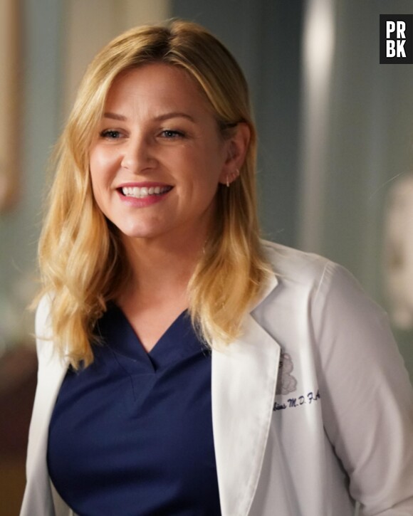 Grey's Anatomy saison 14, épisode 2 : Arizona (Jessica Capshaw) sur une photo