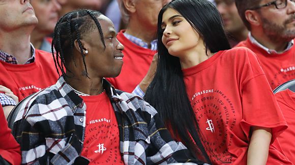 Kylie Jenner enceinte de Travis Scott... et ce n'est pas qu'une rumeur !