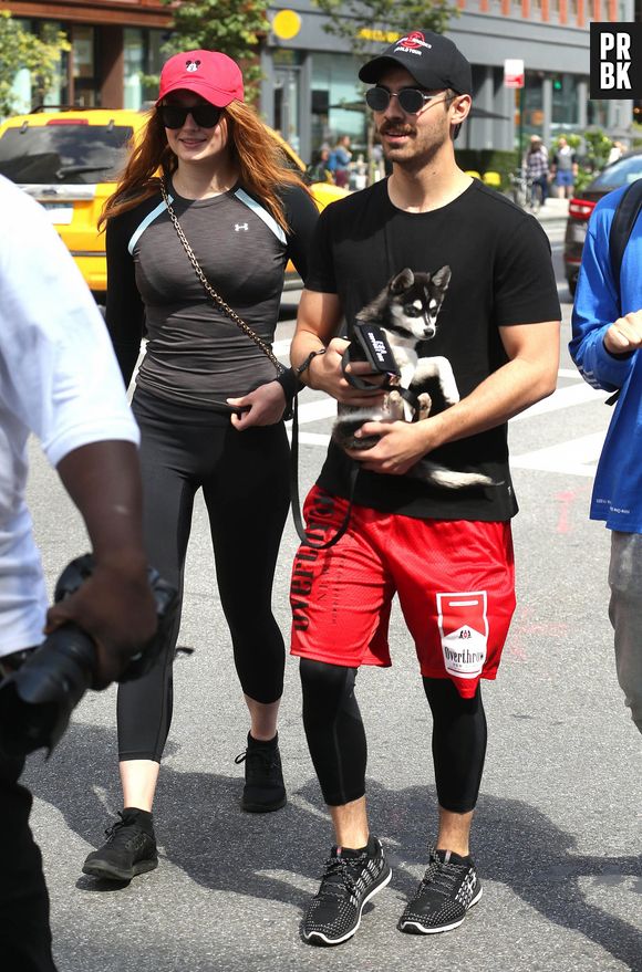 Joe Jonas et Sophie Turner fiancés : découvrez toutes les photos de leur soirée de fiançailles !