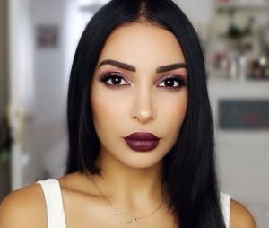 Sananas : une Youtubeuse fait sa routine beauté dans Space Mountain et interpelle la star de Youtube !