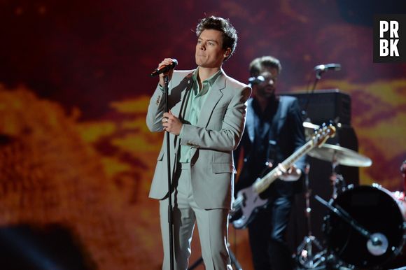 Harry Styles embrasse Lorde : les bisous qui enflamment Twitter !