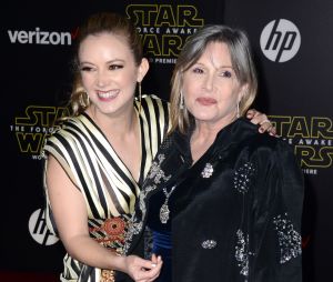 Billie Lourd : son hommage touchant pour les 1 an de la mort de sa mère Carrie Fisher