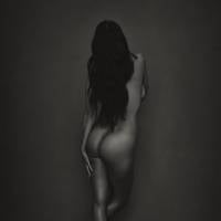 Kourtney Kardashian pose totalement nue sur Instagram et enflamme le web 🔥