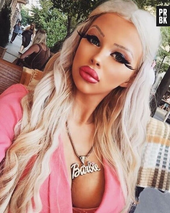 A 18 ans, Gabriella Jirackova dépense 1.000 euros par mois pour ressembler à Barbie !