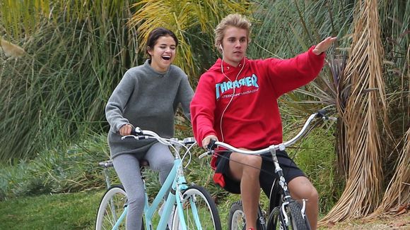 Selena Gomez en couple avec Justin Bieber : son adorable message pour l'anniversaire du chanteur ?