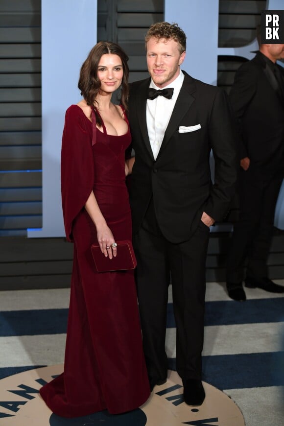 Emily Ratajkowski mariée à Sebastian Bear-McClard : la top dévoile sa bague en posant nue !