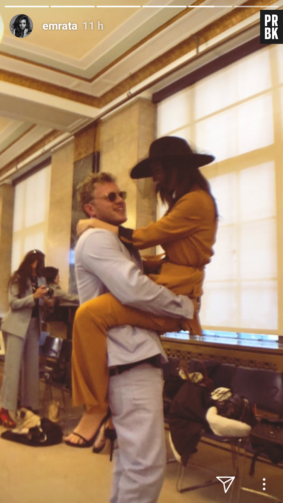 Emily Ratajkowski mariée à Sebastian Bear-McClard : la top dévoile sa bague en posant nue !