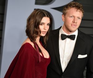 Emily Ratajkowski mariée à Sebastian Bear-McClard : le couple fait sa première sortie officielle sur le red carpet de la Vanity Fair Oscar Party 2018 !