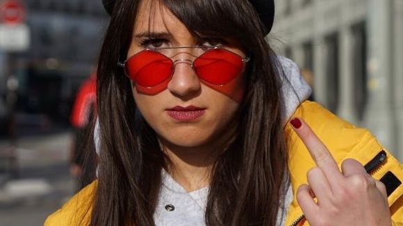 Supreme, Balenciaga, Louis Vuitton... "Marie S'Infiltre" se paye les fashion addicts sans pitié