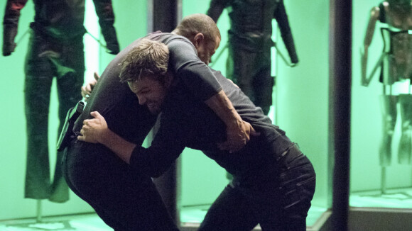 Arrow saison 6 : Oliver et Diggle, futurs ennemis ? Grosses tensions à venir