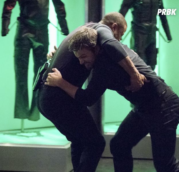 Arrow saison 6 : Oliver et Diggle, futurs ennemis ? Grosses tensions à venir