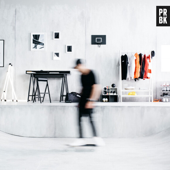 SPÄNST : Ikea et le designer de Stampd lancent une collection streetwear de meubles, vêtements et accessoires.