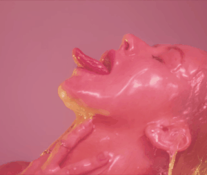 Christina Aguilera se lâche dans son clip "Accelerate"