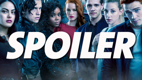 Riverdale saison 2 : (SPOILER) mort ou vivant, l'identité du Black Hood.. 7 chocs de l'épisode 22