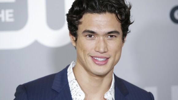 Charles Melton (Riverdale) en pleine polémique après des tweets "fat shaming", il s'excuse