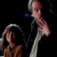 Stranger Things saison 3 : Hopper et Joyce bientôt en couple ?