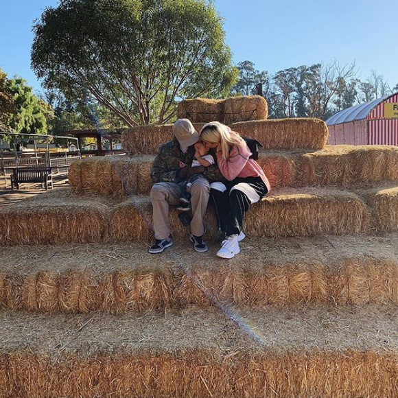 Kylie Jenner et Travis Scott parents : leur 1ère photo de famille avec Stormi