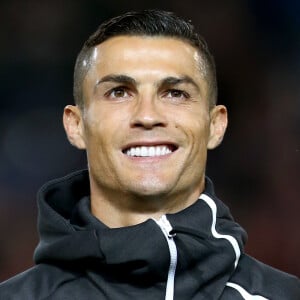 Cristiano Ronaldo dépasse Selena Gomez et devient la personne la plus suivie sur Instagram