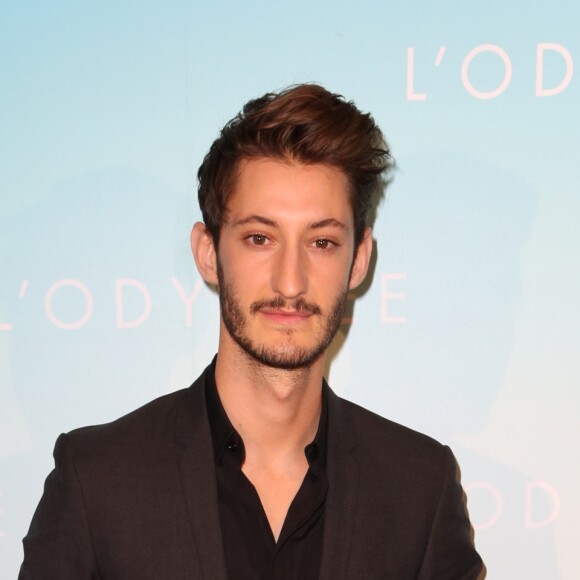 Pierre Niney métamorphosé : l'acteur a pris des muscles pour les besoins de son prochain film