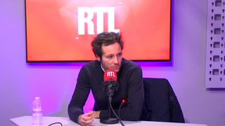Vianney balance sur les coulisses des NRJ Music Awards : "rien n'est joué, tout est faux !"