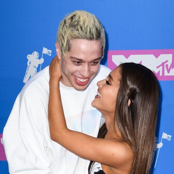 Ariana Grande : son ex fiancé Pete Davidson aurait déjà trouvé une autre girlfriend.