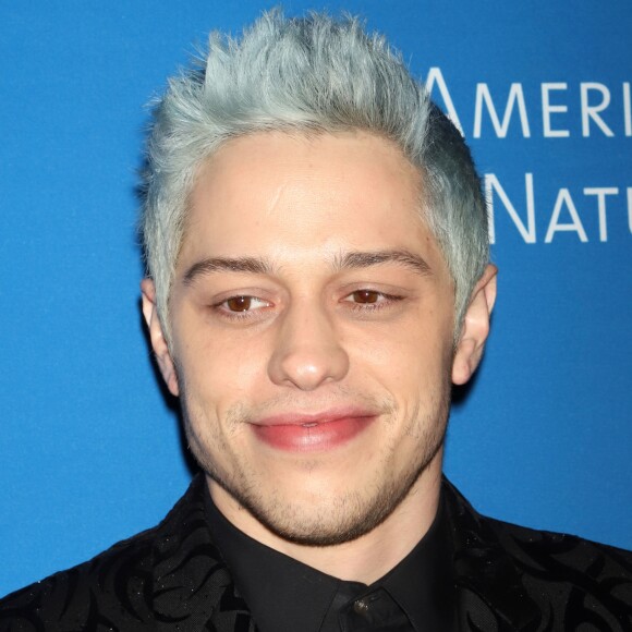 Ariana Grande : son ex fiancé Pete Davidson aurait déjà trouvé une autre girlfriend.