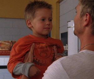 Jackson Brundage dans sa première scène dans la saison 5 des Frères Scott