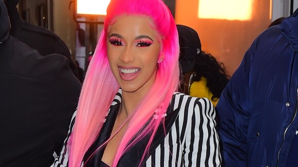 Cardi B : sa paire de Reebok ultra bling bling personnalisée va vous éblouir