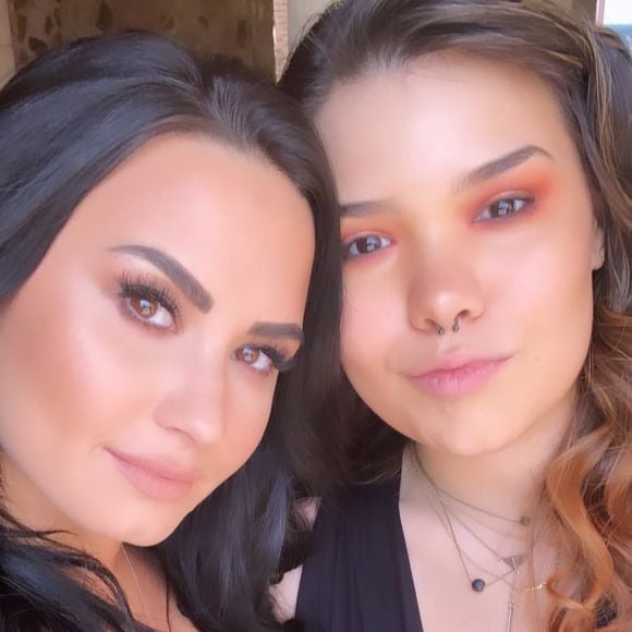 Demi Lovato va mieux : la star s'affiche radieuse en demoiselle d'honneur au mariage d'une amie.