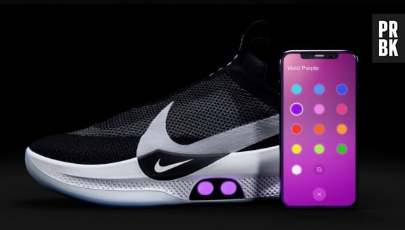 Nike dévoile les Adapt BB, ses sneakers auto-laçantes, connectées et lumineuses.